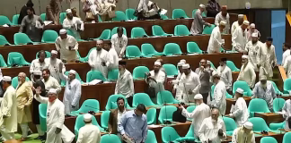 সংসদে ও রাজপথে কী কৌশলে এগোবে বিরোধী দল Opposition strategy parliament street movement Bangladesh Jamaat-led 11-party alliance সংসদ রাজপথ বিরোধী দল লংমার্চ রাজনৈতিক আন্দোলন